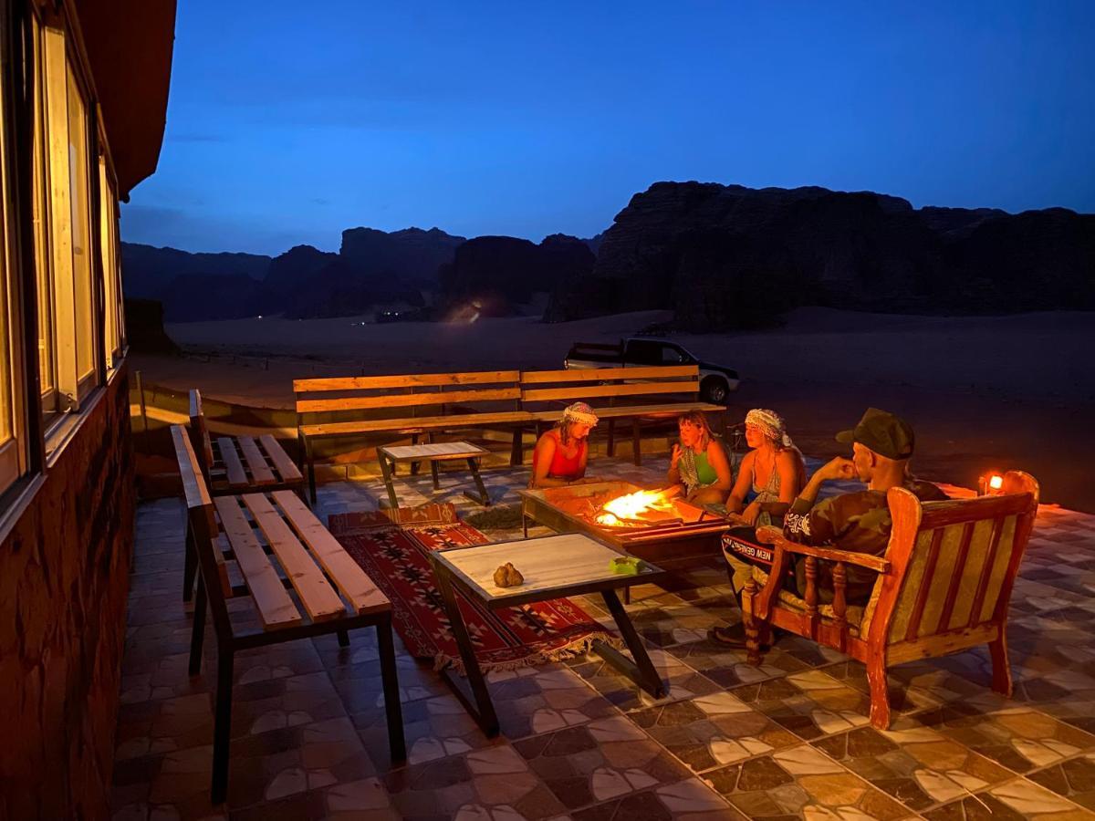 와디럼 Bedouin Memories Camp B&B 외부 사진