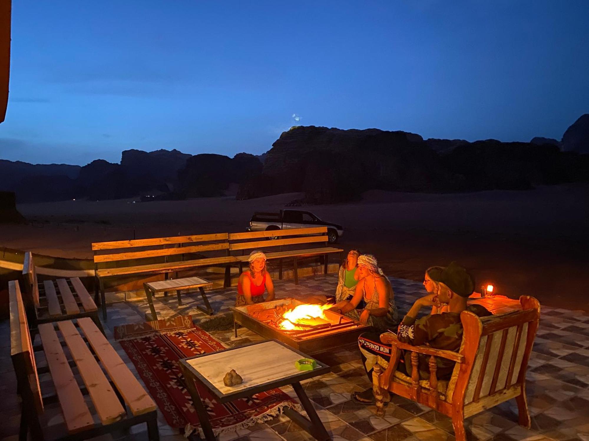 와디럼 Bedouin Memories Camp B&B 외부 사진