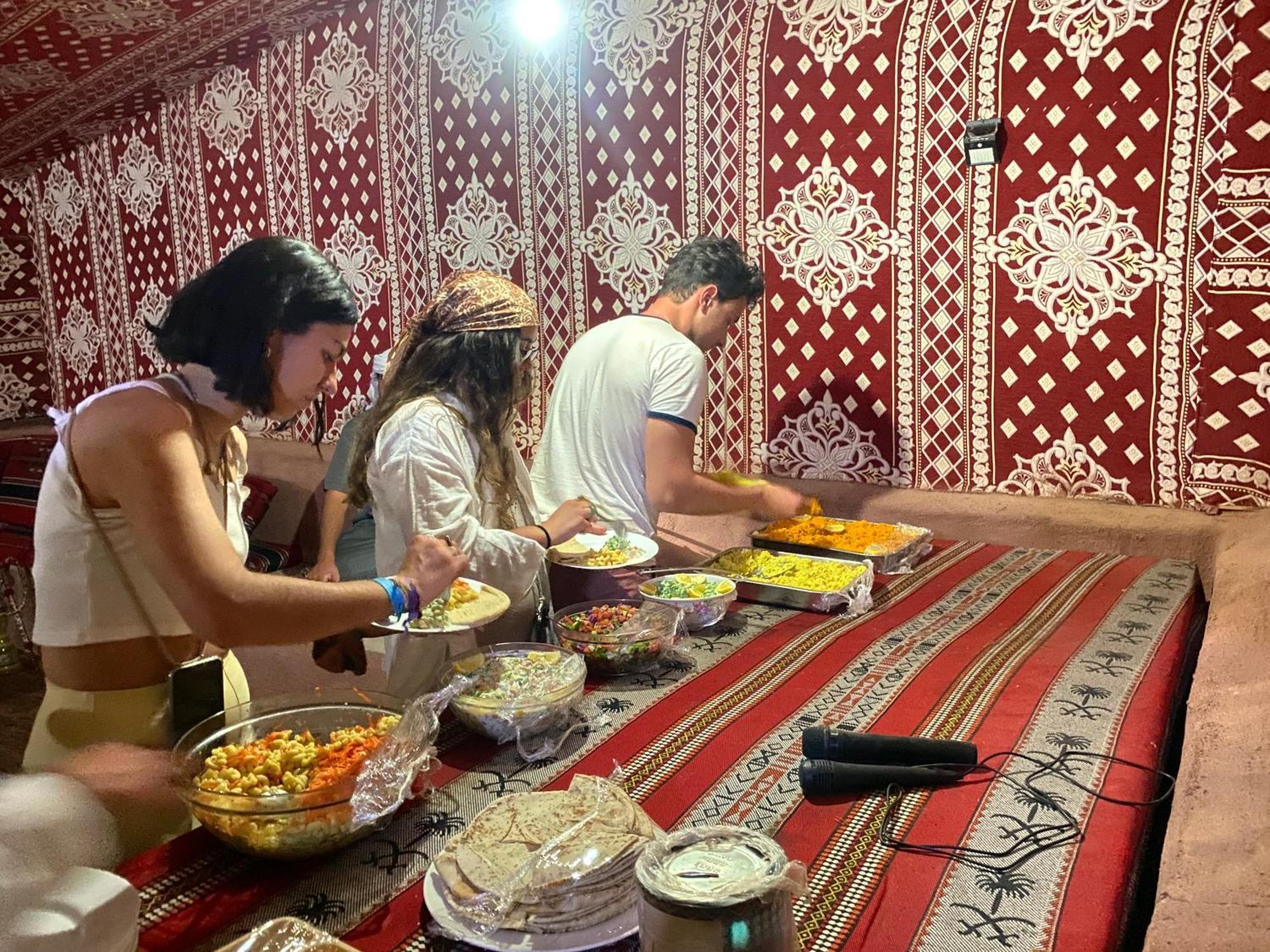 와디럼 Bedouin Memories Camp B&B 외부 사진