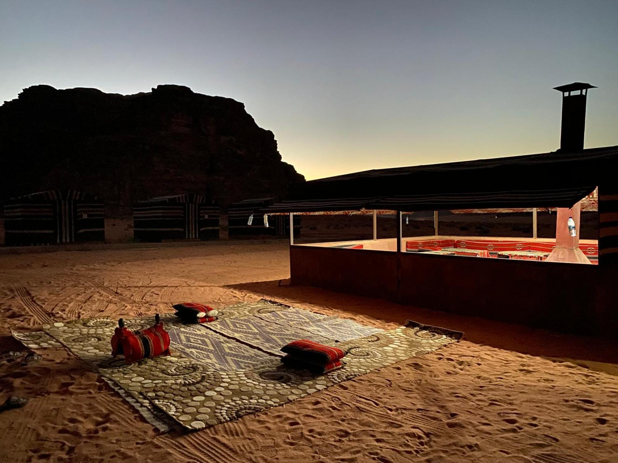 와디럼 Bedouin Memories Camp B&B 외부 사진