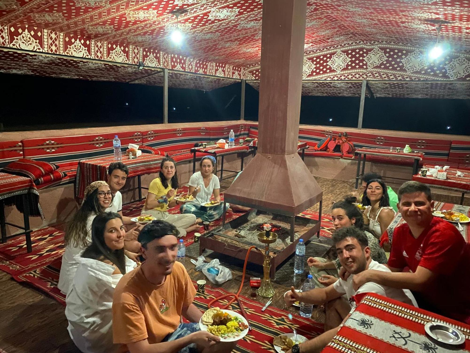 와디럼 Bedouin Memories Camp B&B 외부 사진