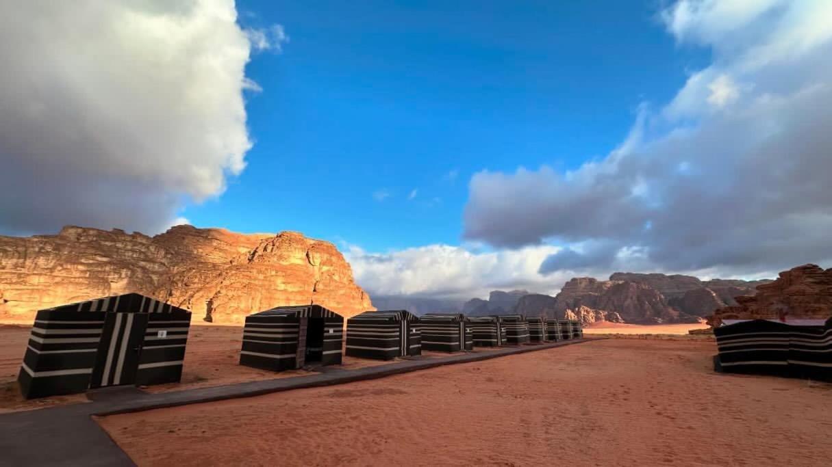 와디럼 Bedouin Memories Camp B&B 외부 사진
