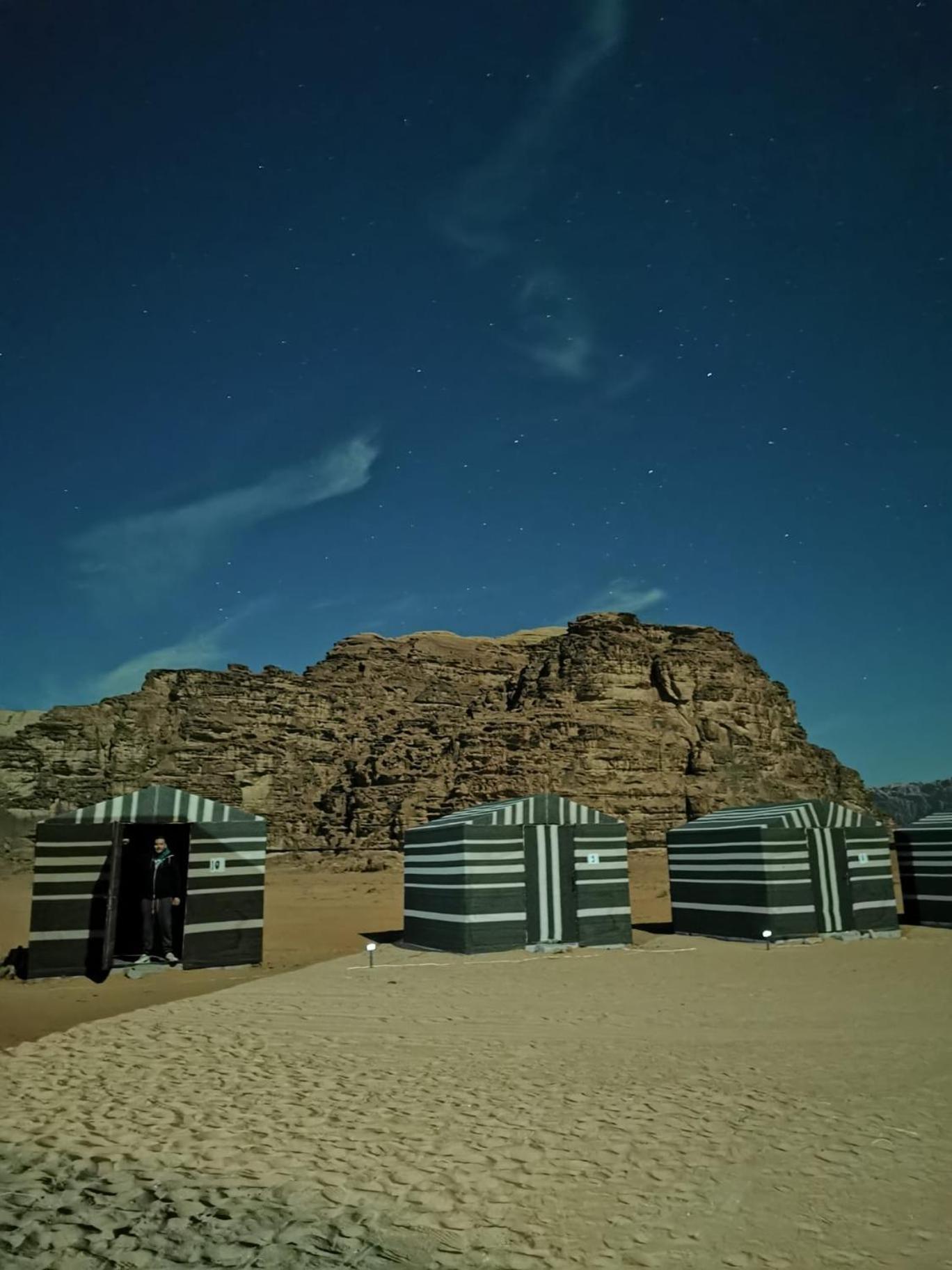 와디럼 Bedouin Memories Camp B&B 외부 사진