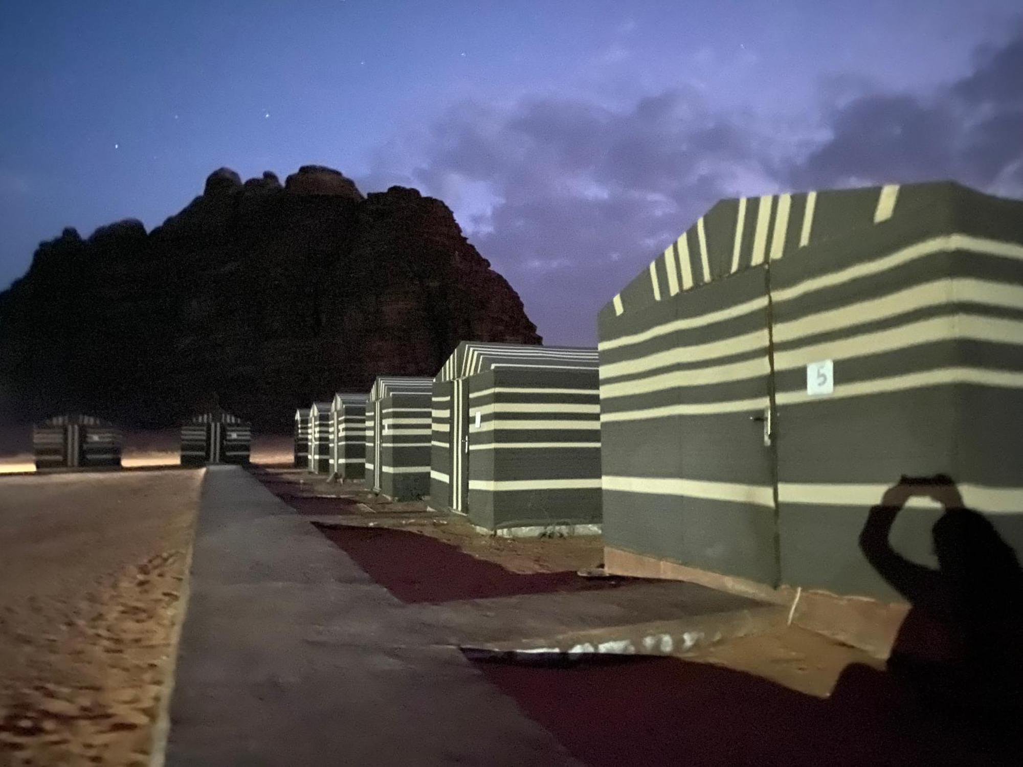 와디럼 Bedouin Memories Camp B&B 외부 사진